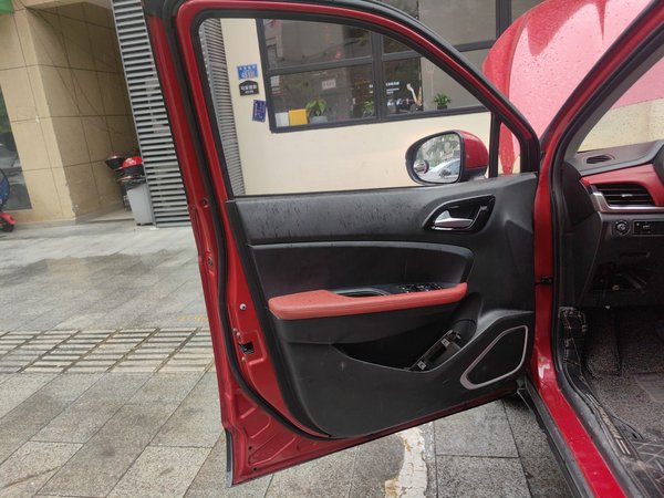 Brilliance V3 2017, 91000 км, за 4304 USD - фото 16