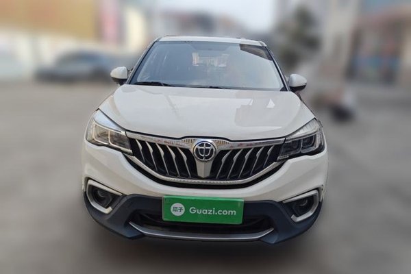 Brilliance V3 2017, 14200 км, за 4995 USD