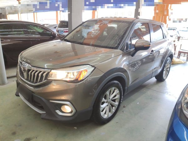 Brilliance V3 2017, 40100 км, за 4519 USD