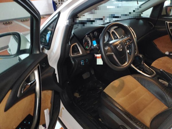 Buick GT 2013, 65700 км, за 3498 USD - фото 17