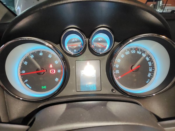 Buick GT 2013, 65700 км, за 3498 USD - фото 12