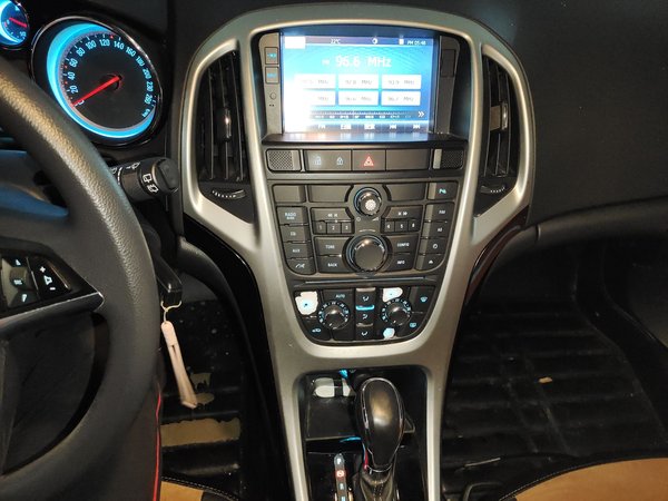 Buick GT 2013, 65700 км, за 3498 USD - фото 14