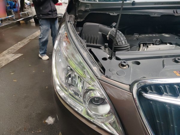 Buick GL8 2018, 182700 км, за 16086 USD - фото 7