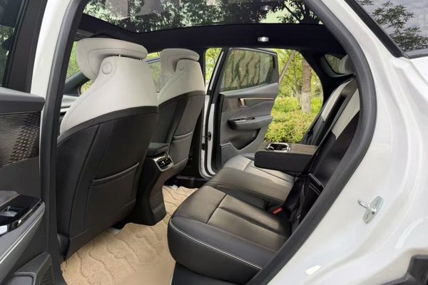 Buick E4 2023, 56200 км, за 15237 USD - фото 33