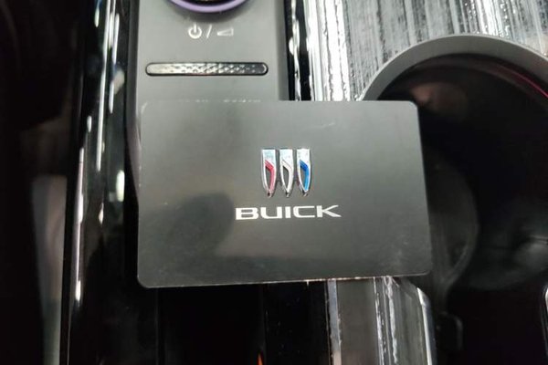 Buick E5 2023, 17600 км, за 20117 USD - фото 12