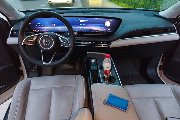 Buick E5 2023, 72900 км, за 13774 USD - фото 10