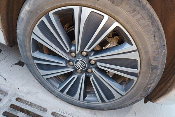Buick E5 2023, 72900 км, за 13774 USD - фото 8
