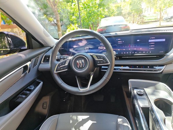 Buick E5 2025, 5000 км, за 21839 USD - фото 11