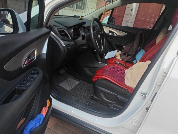 Buick Encore 2014, 58600 км, за 3713 USD - фото 17
