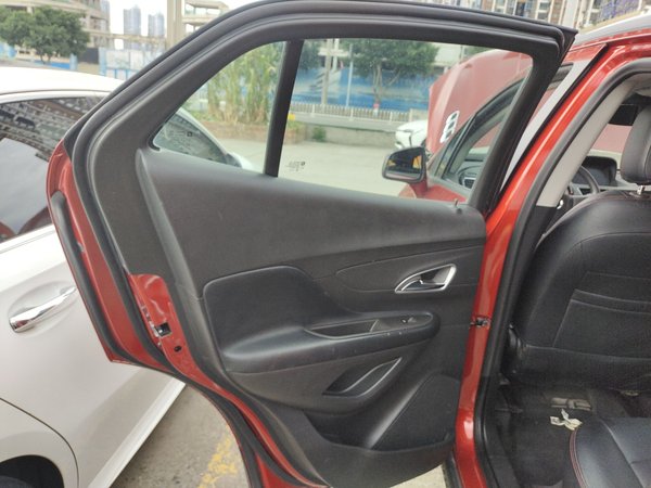 Buick Encore 2015, 83000 км, за 5259 USD - фото 10