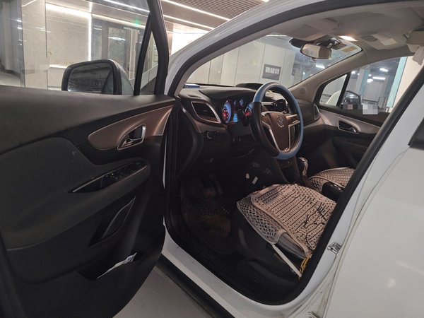 Buick Encore 2015, 141500 км, за 5639 USD - фото 16