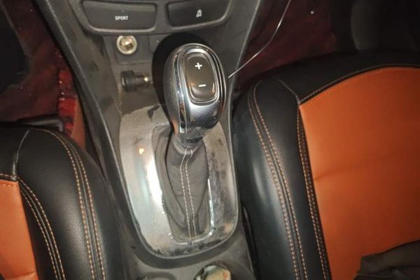 Buick Encore 2015, 51500 км, за 4548 USD - фото 11