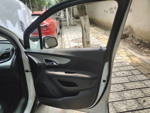 Buick Encore 2015, 95800 км, за 5555 USD - фото 24