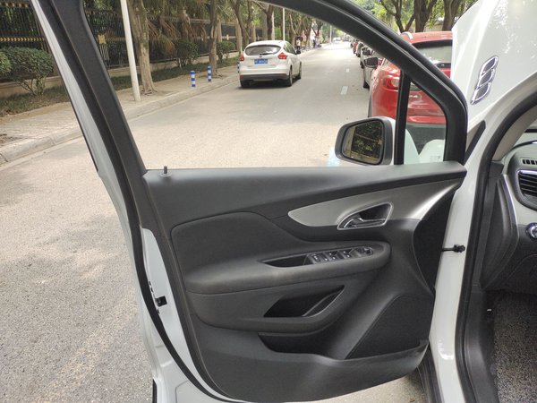 Buick Encore 2015, 95800 км, за 5555 USD - фото 26