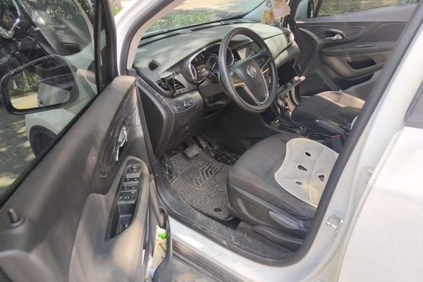 Buick Encore 2017, 74900 км, за 6350 USD - фото 13