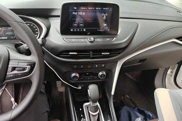 Buick Encore 2021, 22800 км, за 9055 USD - фото 12