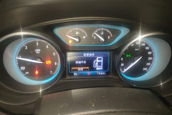 Buick Envision 2017, 64400 км, за 6398 USD - фото 12