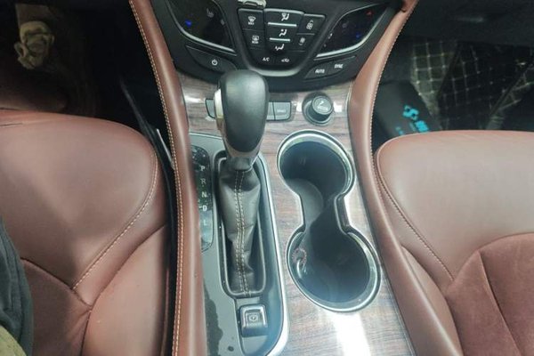 Buick Envision 2017, 124800 км, за 7143 USD - фото 22