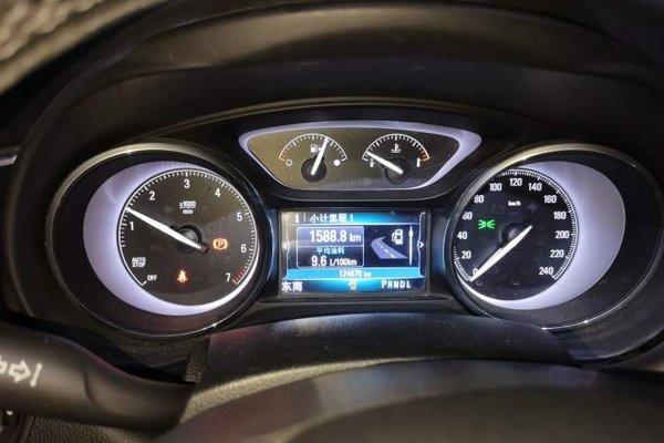 Buick Envision 2018, 124600 км, за 8033 USD - фото 12