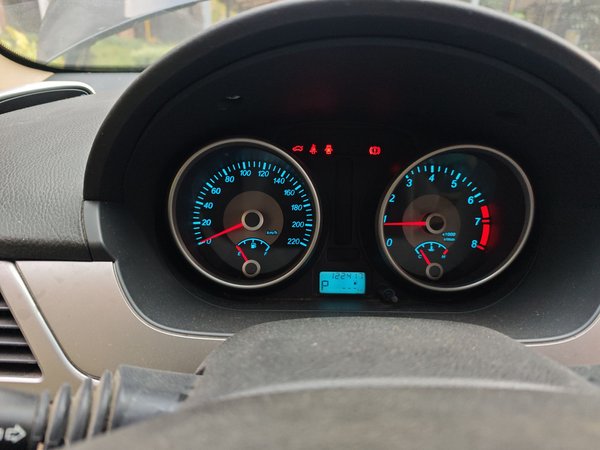 Buick Excelle 2013, 122400 км, за 2886 USD - фото 12