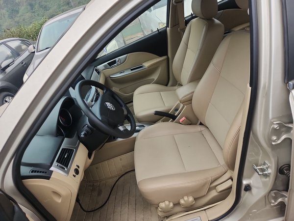 Buick Excelle 2013, 124000 км, за 4389 USD - фото 18