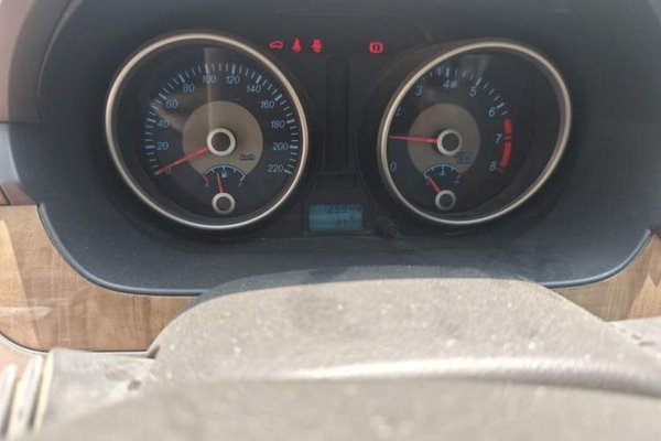 Buick Excelle 2015, 129900 км, за 2760 USD - фото 12
