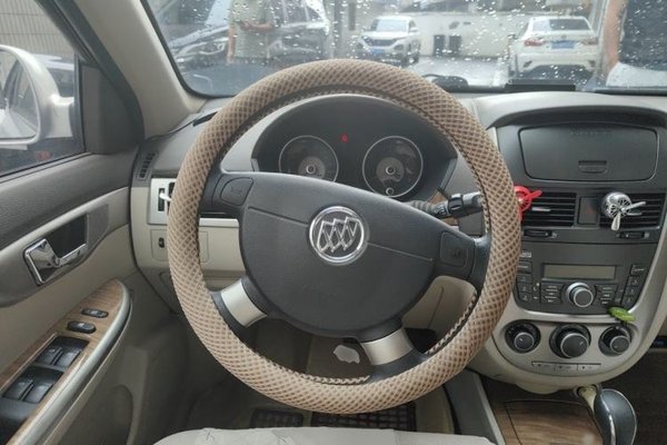 Buick Excelle 2015, 39800 км, за 4449 USD - фото 9