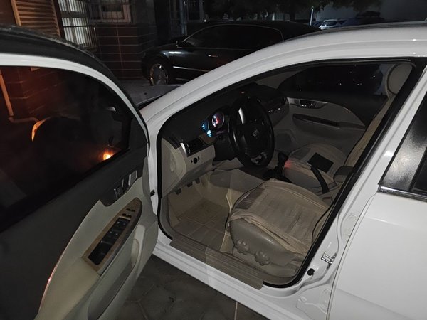 Buick Excelle 2015, 95700 км, за 2777 USD - фото 17