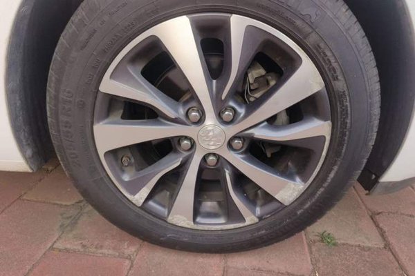 Buick Excelle GX 2018, 65199 км, за 4931 USD - фото 8