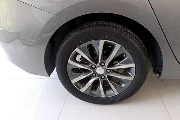 Buick GL6 2019, 83900 км, за 8278 USD - фото 10