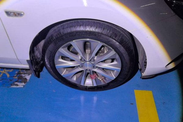 Buick GL6 2019, 123300 км, за 7133 USD