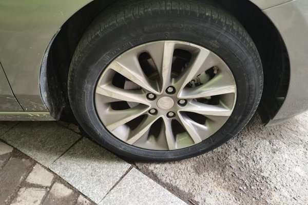Buick GL6 2019, 96500 км, за 7915 USD