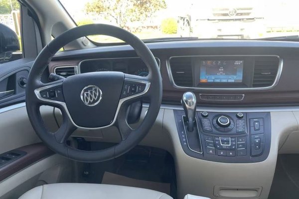 Buick GL8 2014, 21600 км, за 16372 USD - фото 13