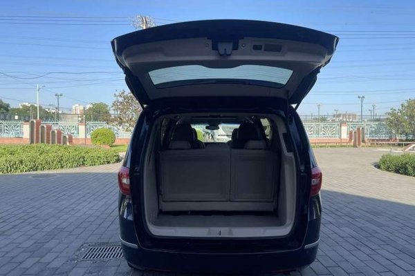 Buick GL8 2014, 21600 км, за 16372 USD - фото 17
