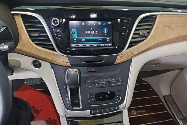 Buick GL8 2017, 103900 км, за 16970 USD - фото 18