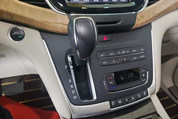 Buick GL8 2017, 103900 км, за 16970 USD - фото 19