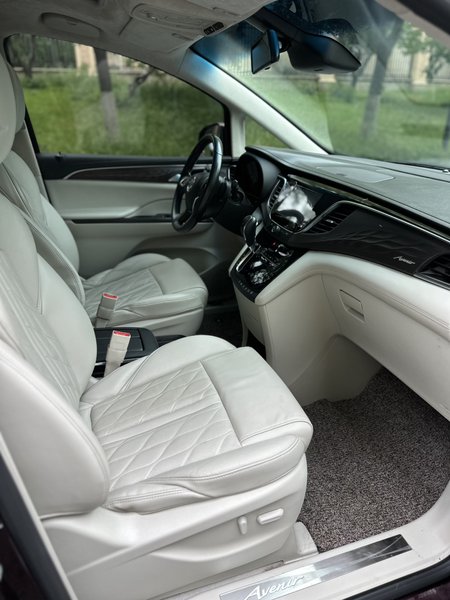 Buick GL8 2017, 102900 км, за 22357 USD - фото 19