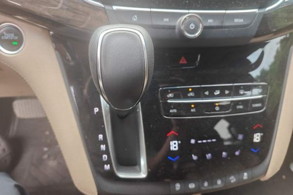 Buick GL8 2017, 132200 км, за 19124 USD - фото 13