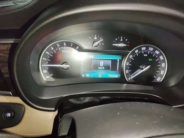 Buick GL8 2017 ES 28T Premium Version China V Standard, 2017 года