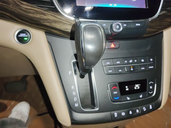Buick GL8 2017, 311200 км, за 13809 USD - фото 6