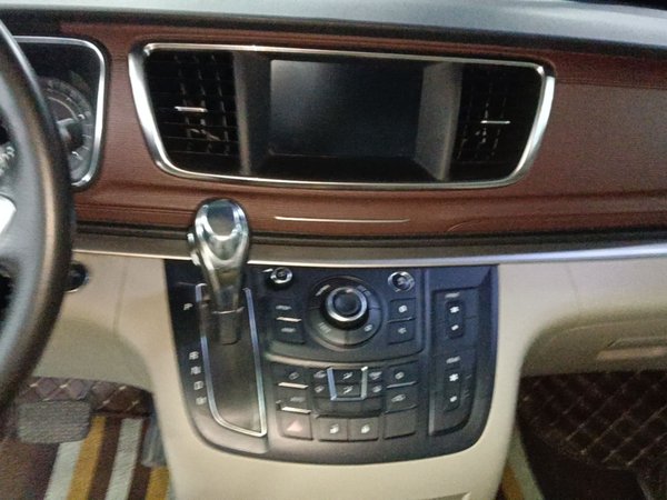Buick GL8 2017, 133100 км, за 11113 USD - фото 16