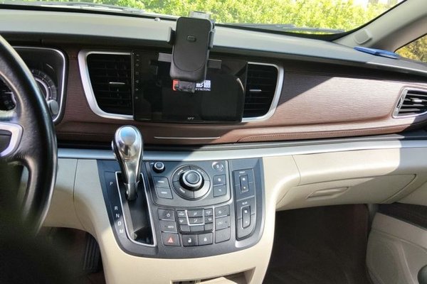 Buick GL8 2017, 69600 км, за 12969 USD - фото 12