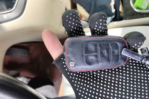 Buick GL8 2017, 69600 км, за 12969 USD - фото 17