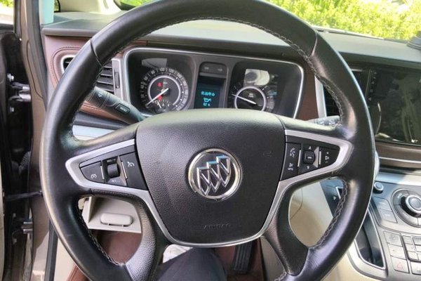 Buick GL8 2017, 69600 км, за 12969 USD - фото 9