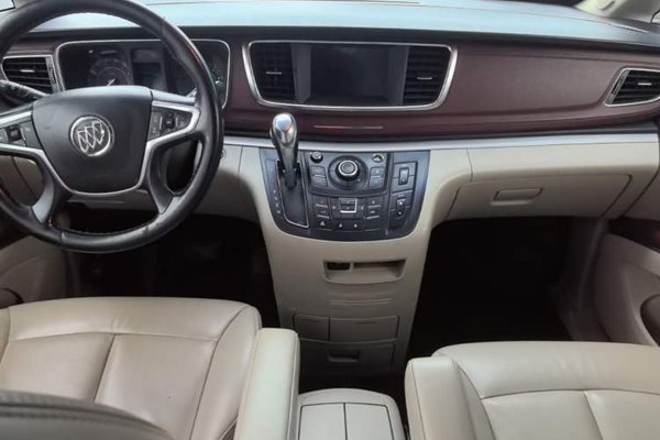 Buick GL8 2018, 110100 км, за 12498 USD - фото 12