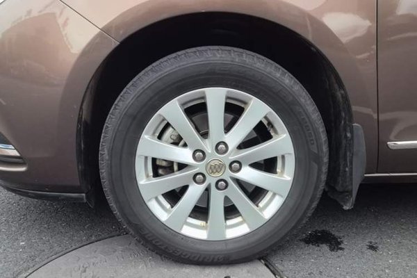 Buick GL8 2018, 110100 км, за 12498 USD - фото 10