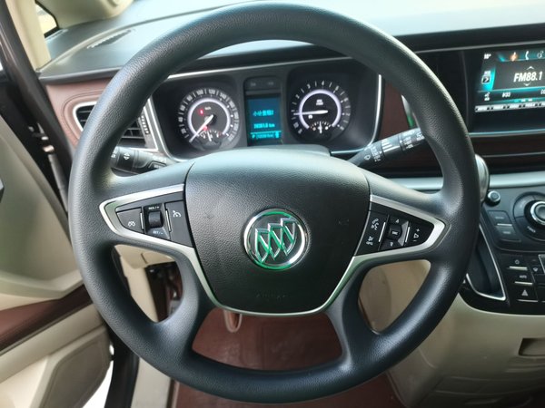 Buick GL8 2018, 120400 км, за 13164 USD - фото 17