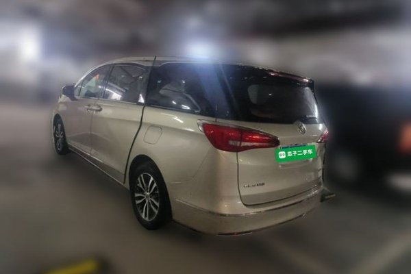 Buick GL8 2018, 137100 км, за 20604 USD