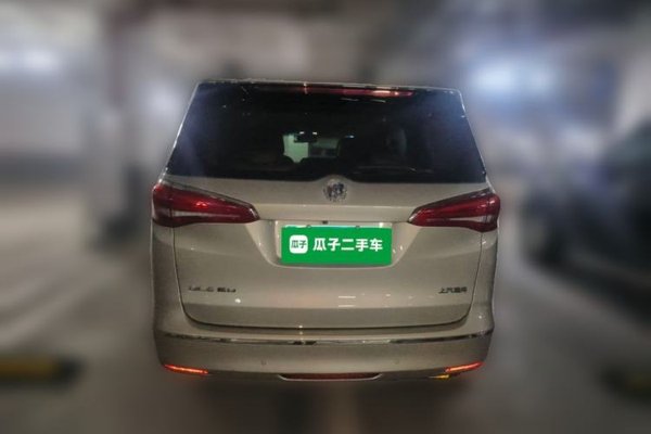 Buick GL8 2018, 137100 км, за 20604 USD