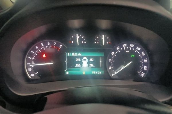 Buick GL8 2018, 137100 км, за 20604 USD - фото 10